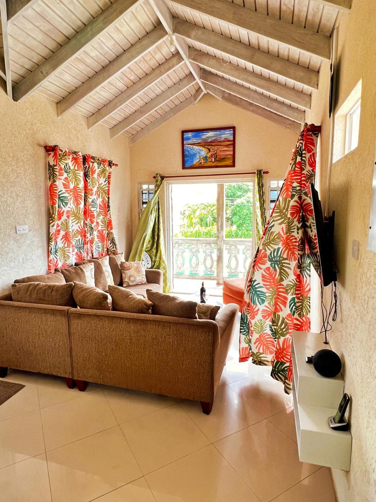 Cozy Modern Upstairs 2 Bed A/C Apt Near 2 Everything Saint Philip Exteriér fotografie