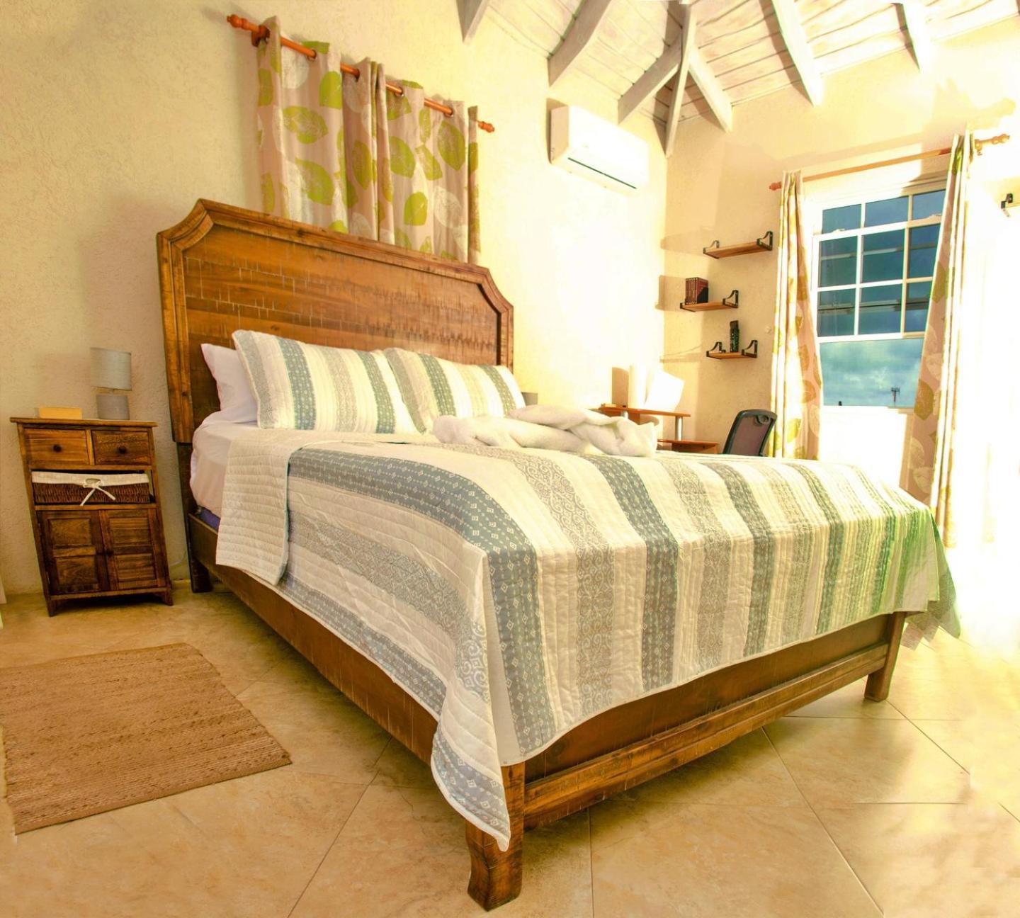 Cozy Modern Upstairs 2 Bed A/C Apt Near 2 Everything Saint Philip Exteriér fotografie